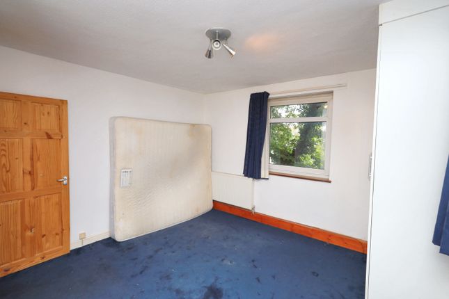 Thumbnail Flat for sale in Endlebury Road, London