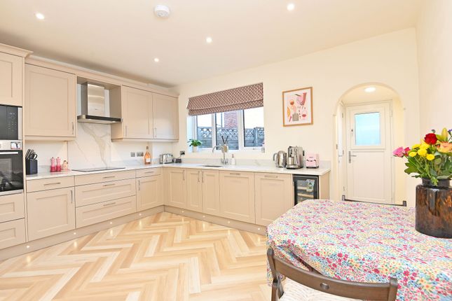 12 Cromwell Road, Harrogate photo 2