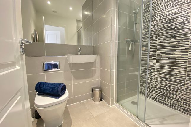 90 Castleridge Drive, Greenhithe photo 4