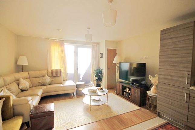 Flat for sale in The Broadway, Greenford