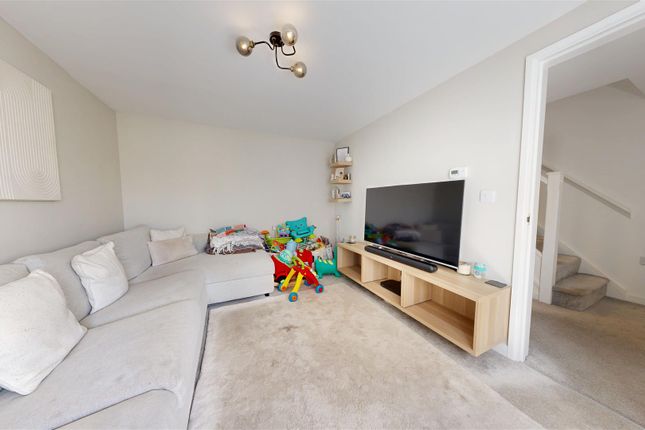 30, Walter Close, Weymouth photo 4