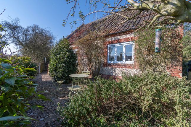 The Old Chapel, Foulsham Road, Hindolveston photo 4