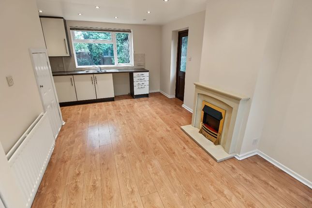 2 Wood Road, Wolverhampton photo 4