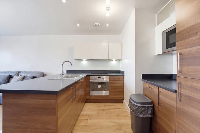 Park Lodge Avenue, West Drayton photo 4