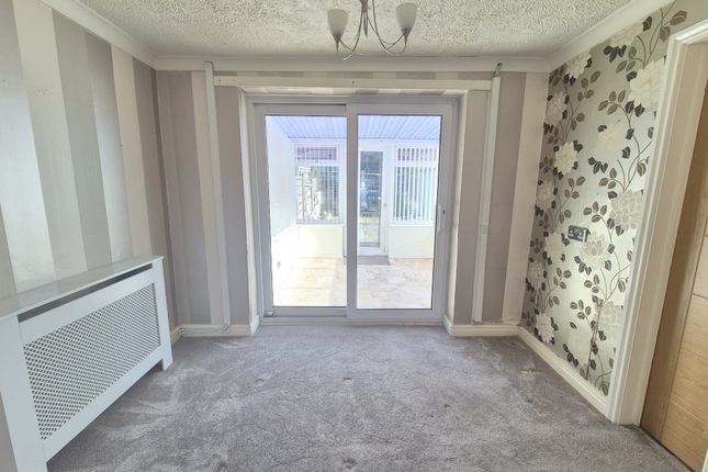 51, Ashton-under-Lyne photo 3