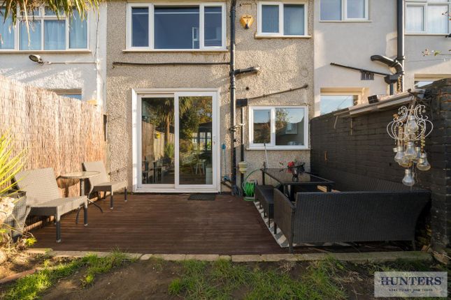 Property for sale in Collindale Avenue, Erith