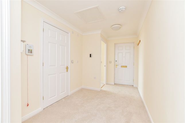Penfold Road, Worthing photo 4