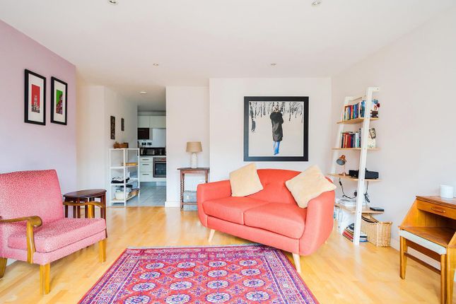 Thumbnail Flat to rent in Fairfield Road, London