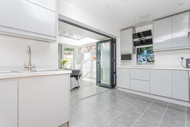 130, Victoria Avenue, Westgate-On-Sea photo 4