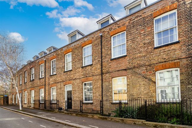 Flat for sale in St. Mary Road, London