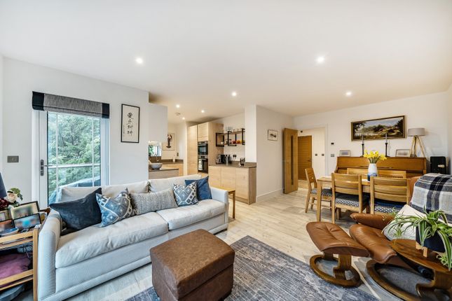 Flat 12, Welland House,, Albury Road, Guildford photo 4