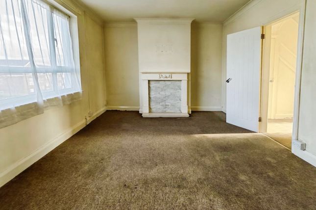 111A, Fencepiece Road, Ilford photo 2