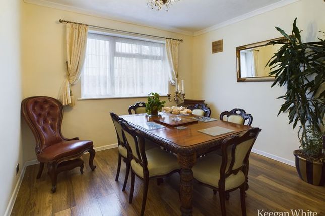 20, Terryfield Road, High Wycombe photo 2