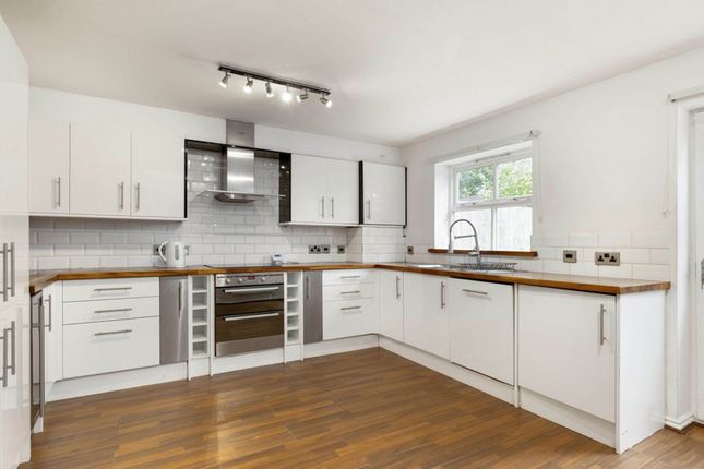 12, Mill Pond Close, Sevenoaks photo 2