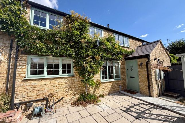 2-bed house on 3a, West Street, Olney, £1,895/mo