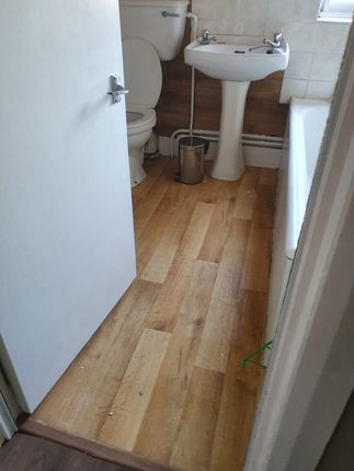 Flat 3 - 1 , Station Road, Winslow photo 4