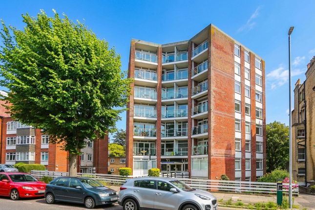 Flat 30, Drive Lodge 68-70 The Drive, Hove photo 4