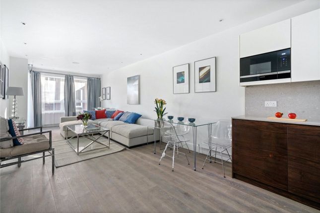 Flat for sale in Eltham Court, Ealing
