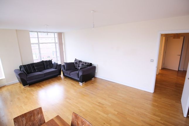 Flat 11, 133 Axminster Road, London photo 5