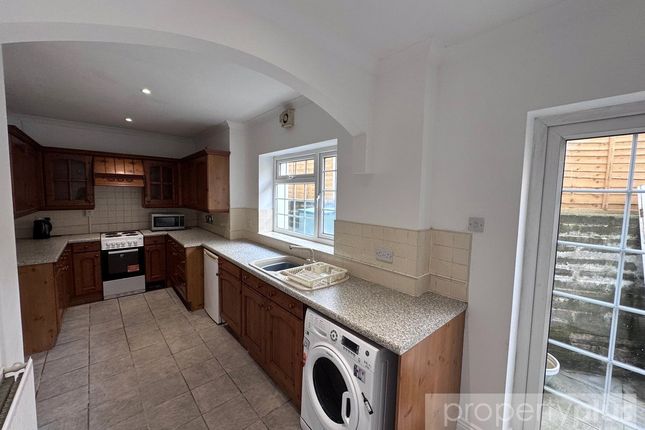 72, Ely Street, Rhondda Cynon Taff photo 3