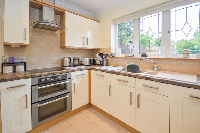 5, Dalefield Way, Normanton photo 2