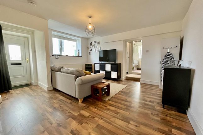 Flat 1, 48A, Commercial Street, Cinderford photo 4