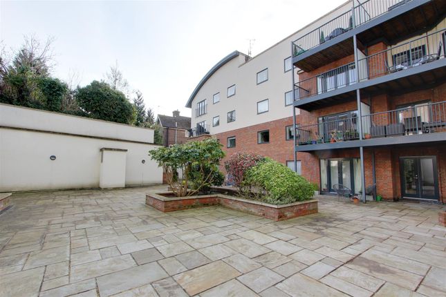 Flat for sale in Brookside Court, Brook Street, Tring