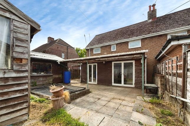 15, Hillyfields, Southampton photo 2