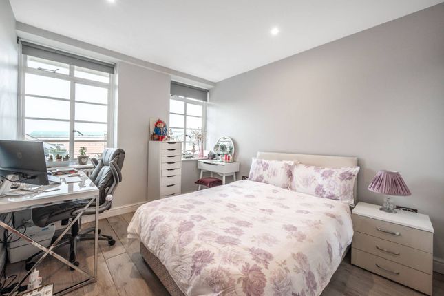 Thumbnail Flat for sale in St. Johns Court, South Hampstead, London
