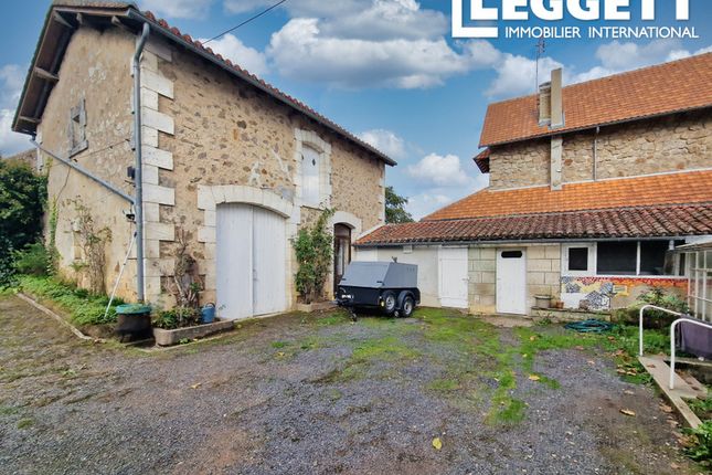 Villa for sale in Confolens, Charente, Nouvelle-Aquitaine