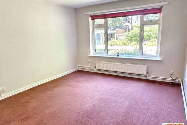 3 Victoria Court, 19 Beach Road, Hayling Island photo 2