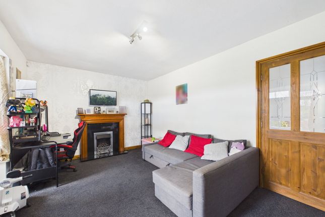 61, Leyland Green Road, Wigan photo 4