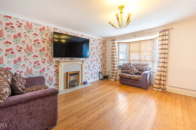 50, Chaytor Drive, Warwickshire photo 4
