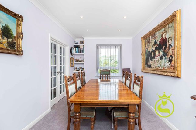 Flat for sale in West Cliff Road, Kingswood