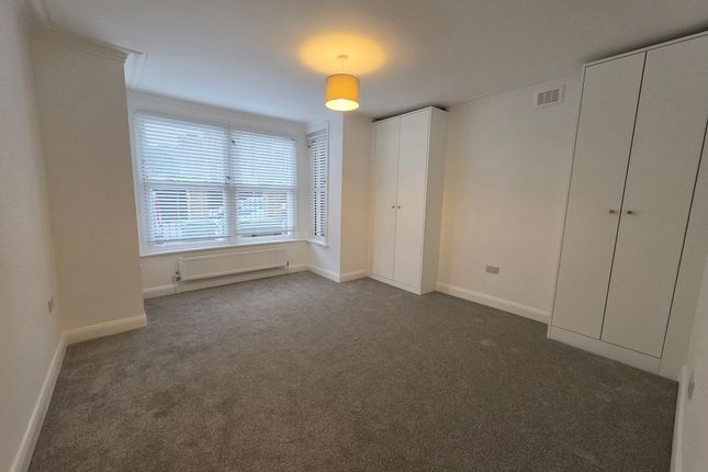 3a, Bushey Hill Road, London photo 2