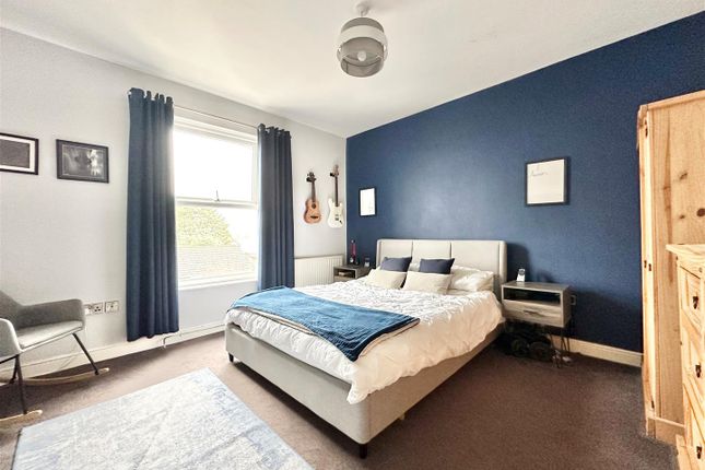 43, Meadow Lane, Stockport photo 4