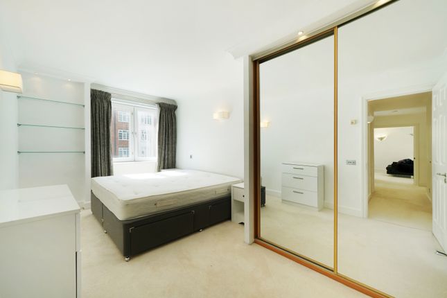 Flat to rent in Abbey Road, St John's Wood