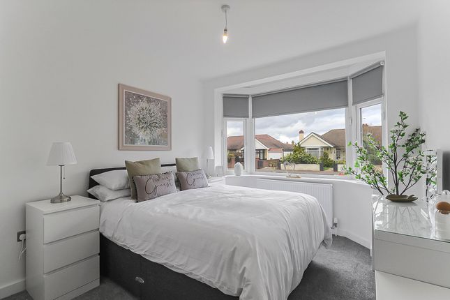 82 Byrne Drive, Southend-On-Sea photo 3