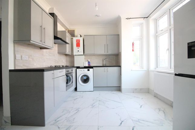 Thumbnail Flat to rent in Villiers Road, Southall