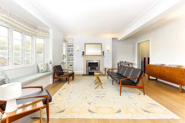 Flat for sale in Rosscourt Mansions, 13 Buckingham Palace Road, Victoria, London