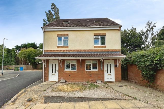 33, Dam Mill Close, Bilbrook, Wolverhampton photo 2