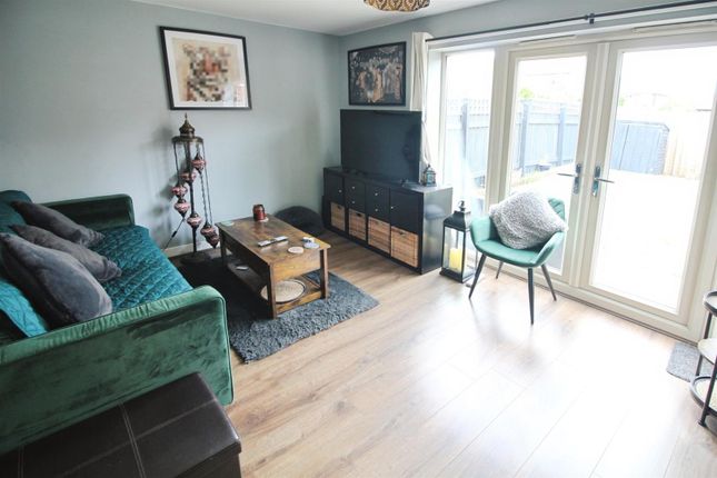 20, Hadrian Court, Leeds photo 2