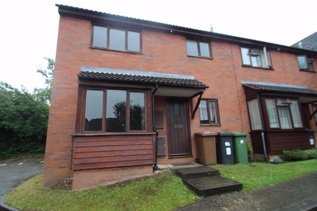 One Bedroom End Of Terrace House With Lounge/Diner, Modern Fitted Kitchen &amp; Bathroom Situated Close To Elstree High Street