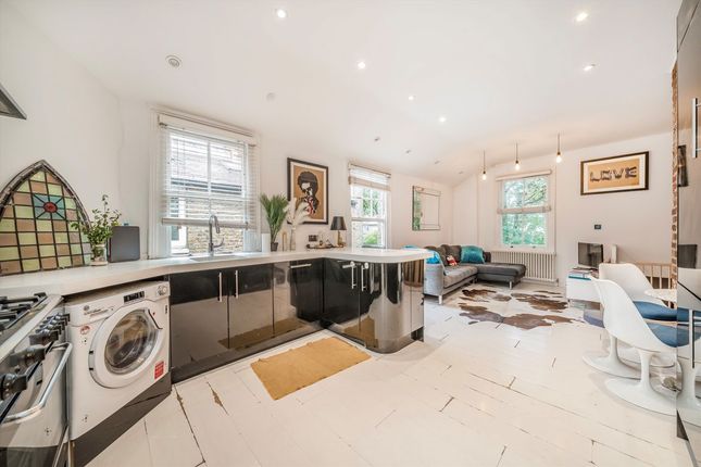 18A, Dunraven Road, London photo 2