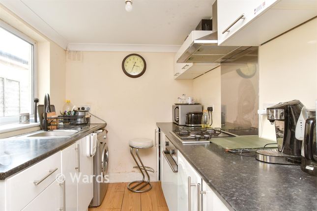 17, Montfort Road, Rochester photo 4