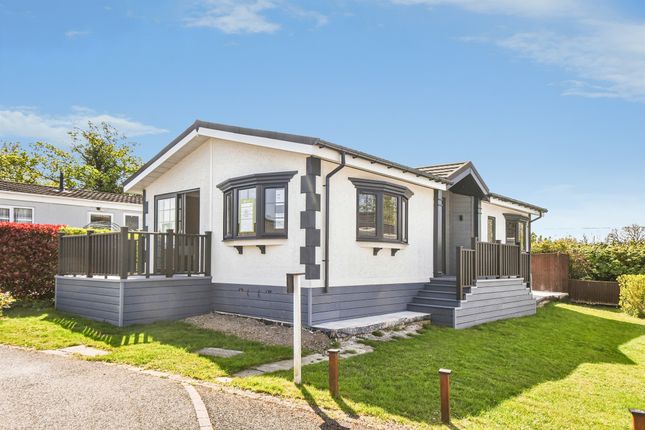 2-bed caravan on 44, Greenacres Park, Cirencester, £199,995