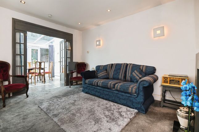 47, Woodmill Lane, Southampton photo 3