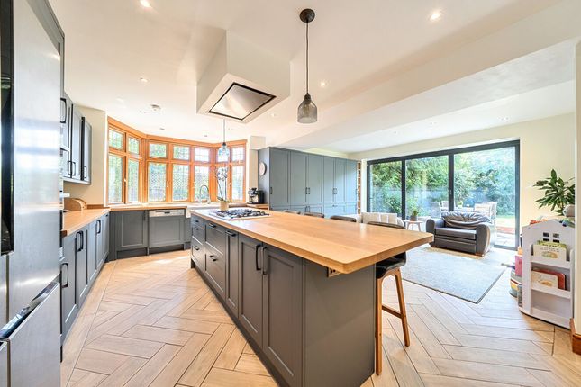 24, Hereward Avenue, Purley photo 4