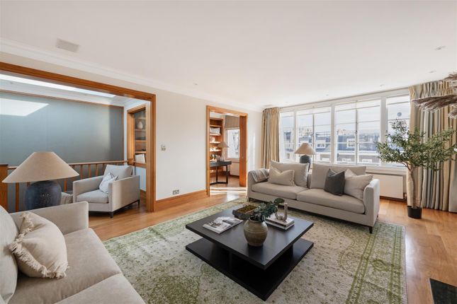 Flat for sale in Eaton Place, London