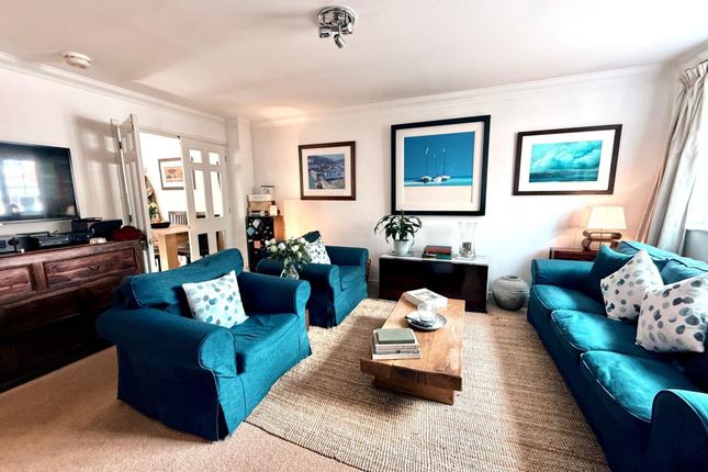8 Manor Crescent, Epsom photo 3